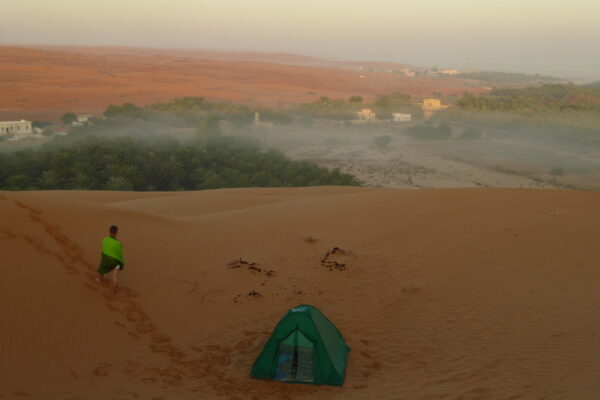 Hajnal az ománi sivatagban, Omán
